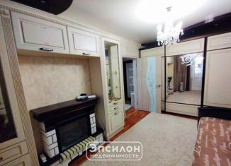 Продается двухкомнатная квартира, 57.4 м2, Курск, проспект Вячеслава Клыкова, 66, Центральный округ