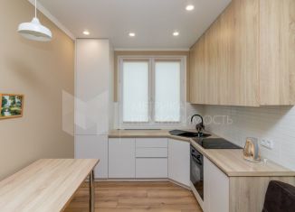 Продается 2-ком. квартира, 60 м2, Тюмень, 2-я Луговая улица, 24к2