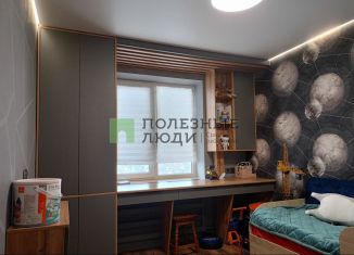 Продаю 3-комнатную квартиру, 72 м2, Сызрань, улица Урицкого, 10