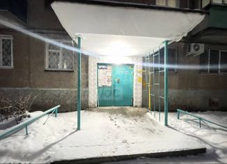 Продается 2-ком. квартира, 44 м2, Оренбургская область, улица Комарова, 6