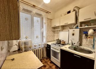 Продам 1-ком. квартиру, 33 м2, Кстово, улица Герцена, 11