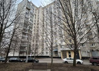 Сдаю 1-ком. квартиру, 38 м2, Москва, бульвар Дмитрия Донского, 2к1, метро Лесопарковая