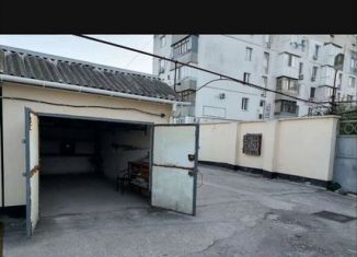 Продаю гараж, 20 м2, Евпатория, улица 9 Мая, 39Г