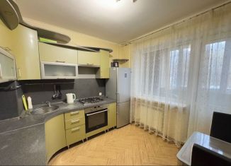 Сдам в аренду 3-ком. квартиру, 69 м2, Самара, метро Юнгородок, улица Свободы, 155