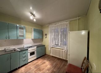 Аренда 2-ком. квартиры, 54 м2, Луга, улица Миккели, 5
