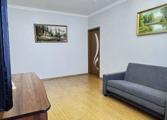 Продажа 3-ком. квартиры, 58 м2, Татарстан, улица Шамиля Усманова, 25