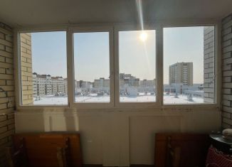 Сдам в аренду 2-ком. квартиру, 89 м2, Тюмень, Западносибирская улица, 18к1