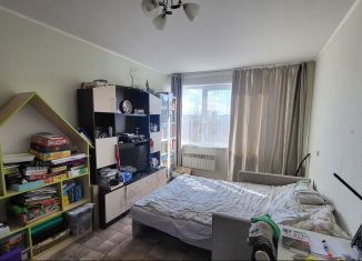 Продаю 3-ком. квартиру, 60.4 м2, Кингисепп, улица Жукова, 12А