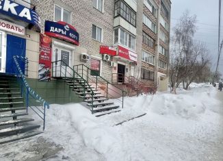 Продаю торговую площадь, 49 м2, Соликамск, улица В.И. Кузнецова, 6