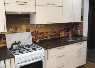 Сдача в аренду 1-ком. квартиры, 50 м2, Чебоксары, улица Академика Королёва, 9