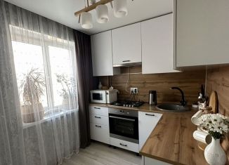 Продажа трехкомнатной квартиры, 56 м2, Серов, улица Луначарского, 100