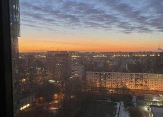 Продается двухкомнатная квартира, 75 м2, Санкт-Петербург, улица Брянцева, Калининский район