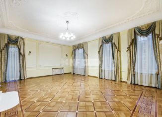 Сдача в аренду трехкомнатной квартиры, 188 м2, Москва, Гусятников переулок, 13/3, метро Чистые пруды