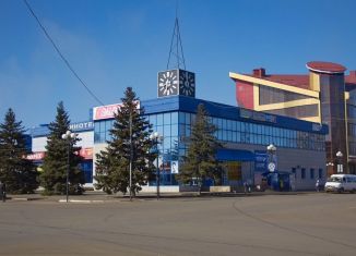 Продается торговая площадь, 1532 м2, поселок городского типа Анна, улица Ленина, 27