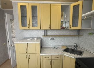 Продажа 3-ком. квартиры, 61 м2, Биробиджан, Набережная улица, 10А