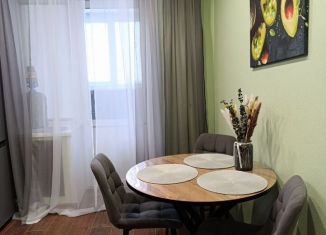 Сдается в аренду 1-ком. квартира, 40 м2, Киров, Гороховская улица, 81