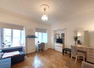 Сдается в аренду квартира студия, 35 м2, Санкт-Петербург, Миллионная улица, 27, муниципальный округ Дворцовый