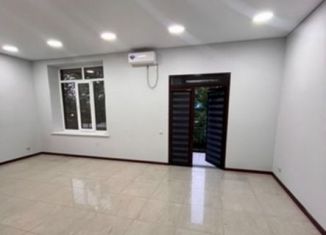 Продается помещение свободного назначения, 40 м2, Избербаш, улица Г. Гамидова, 97А