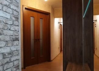 Сдается в аренду 3-комнатная квартира, 60 м2, Подольск, улица Горького, 5/12