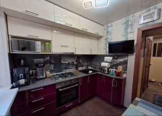 2-ком. квартира на продажу, 48 м2, Кириши, улица Строителей, 20