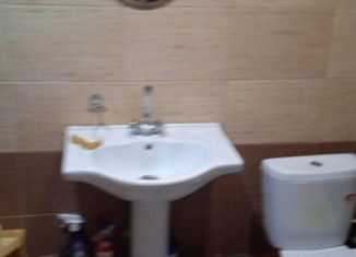 Сдача в аренду 1-ком. квартиры, 37 м2, Чебоксары, улица Болгарстроя, 11