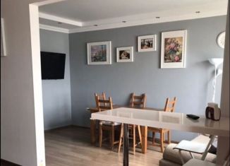 Сдам 3-ком. квартиру, 90 м2, посёлок Шушары, Вишерская улица, 22
