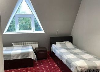 Сдача в аренду комнаты, 30 м2, курортный поселок Домбай, Тебердинская улица, 7