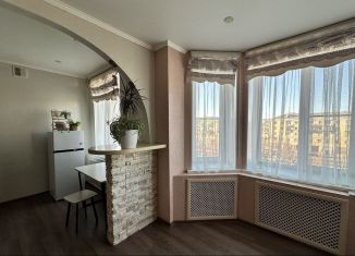 Сдаю в аренду 2-комнатную квартиру, 56 м2, Магнитогорск, проспект Металлургов, 17