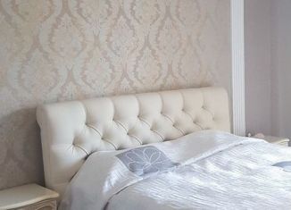 Продаю 3-комнатную квартиру, 130 м2, Геленджик, Революционная улица, 47