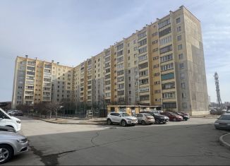 Продажа двухкомнатной квартиры, 64 м2, Челябинск, Калининский район, улица Игнатия Вандышева, 6