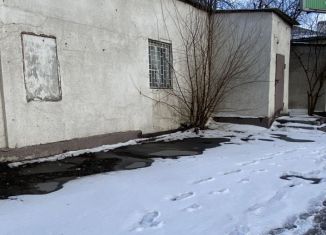 Продам торговую площадь, 70.3 м2, Шахты, улица Ионова, 110