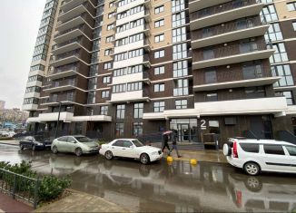 Продам трехкомнатную квартиру, 83 м2, Краснодар, улица Автолюбителей, 1Г, ЖК Стрижи