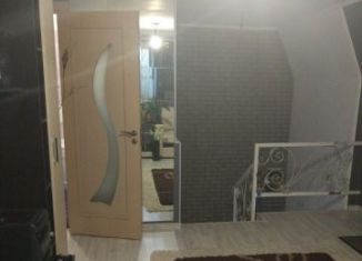 Продаю двухкомнатную квартиру, 40 м2, деревня Колонтаево, Полевая улица, 1