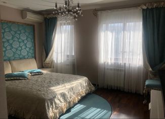 Трехкомнатная квартира в аренду, 120 м2, Хабаровский край, Комсомольская улица, 41