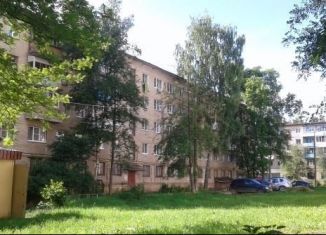 Продам двухкомнатную квартиру, 42 м2, посёлок городского типа Верхнеднепровский, Комсомольская улица, 27