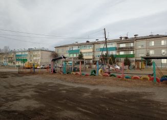 Продам трехкомнатную квартиру, 57.2 м2, село Михайловка, Коммунальная улица, 2