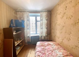 Продаю комнату, 42.2 м2, Петергоф, Озерковая улица, 37