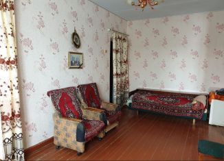 Продам двухкомнатную квартиру, 46 м2, посёлок городского типа Кропачёво, улица Пушкина, 94