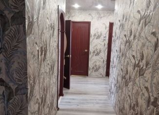 Сдается в аренду 3-комнатная квартира, 65 м2, Тихвин, 5-й микрорайон, 31