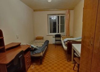 Сдаю комнату, 12 м2, Калуга, улица Вишневского, 19к2, Ленинский округ