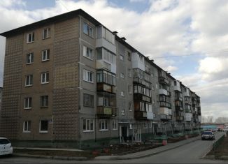 Продается четырехкомнатная квартира, 60.4 м2, Новоуральск, Комсомольская улица, 14А