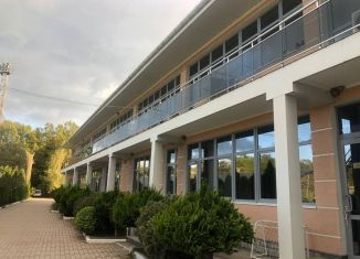 Помещение свободного назначения на продажу, 2000 м2, село Новопавловка, Заречная улица, 33