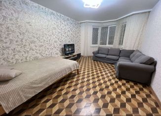 Сдается в аренду 2-комнатная квартира, 65 м2, Московская область, улица Курыжова, 26