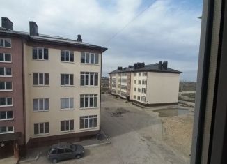 Продам 3-комнатную квартиру, 75 м2, Чегем, Баксанское шоссе, 1Б