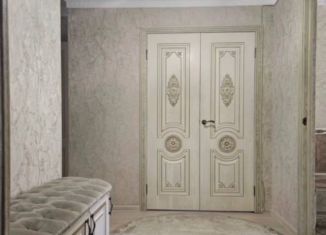 Трехкомнатная квартира на продажу, 80 м2, Карачаево-Черкесия, улица Ленина, 56