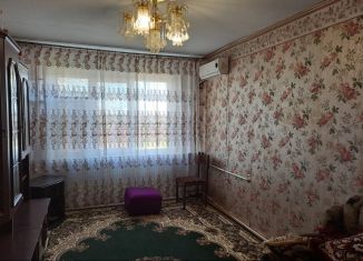Продается 2-комнатная квартира, 50.5 м2, Гулькевичи, Комсомольская улица, 174