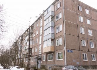 Трехкомнатная квартира на продажу, 49.1 м2, Петрозаводск, улица Лисицыной, 5Б
