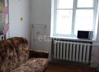 Продаю 4-комнатную квартиру, 60.5 м2, Дегтярск, улица Димитрова, 1