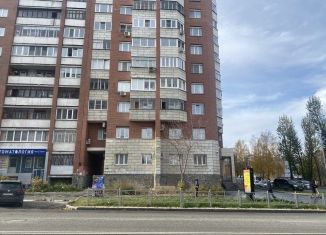 Продажа 3-комнатной квартиры, 61.5 м2, Екатеринбург, метро Площадь 1905 года, улица Сурикова, 2