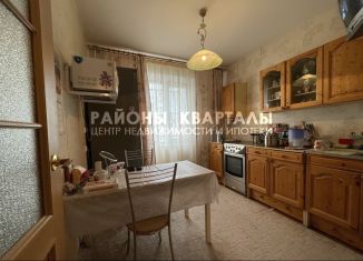 Продается трехкомнатная квартира, 74.2 м2, Челябинск, улица Медгородок, 10